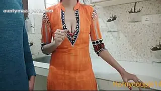 Amateur Rich woman paid rent to the landlord of getting her ass Xvideos.com
