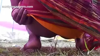 Hidden Cam DESI HAIRY PUSSY PISS - Full Capture