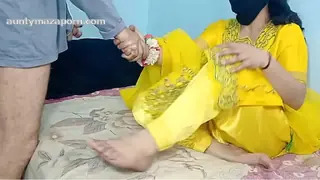 Hidden Cam Yellow Dressed Desi Bhabhi amazing Pussy Fucking in Cowgirl and Reverse Cowgirl and bareback sex - Exclusive Clip