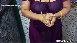Hot Indian Desi Bhabhi bathing in sexy velvet gown. - Chori Chupe