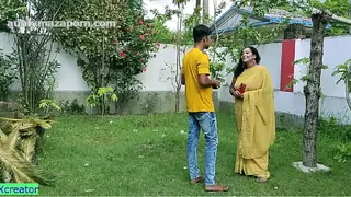 Just Leaked Indian Hot Bhabhi Sex with Unknown Young Boy! Plz Cum Inside - Recent Tape