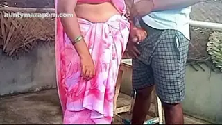 Leaked Indian Saree aunty very hot fuck in young boy