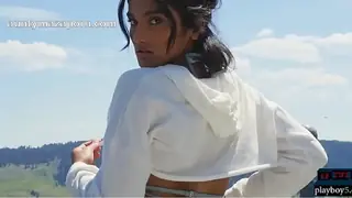 Viral Indian MILF model stripteasing outdoor and plays with a hose